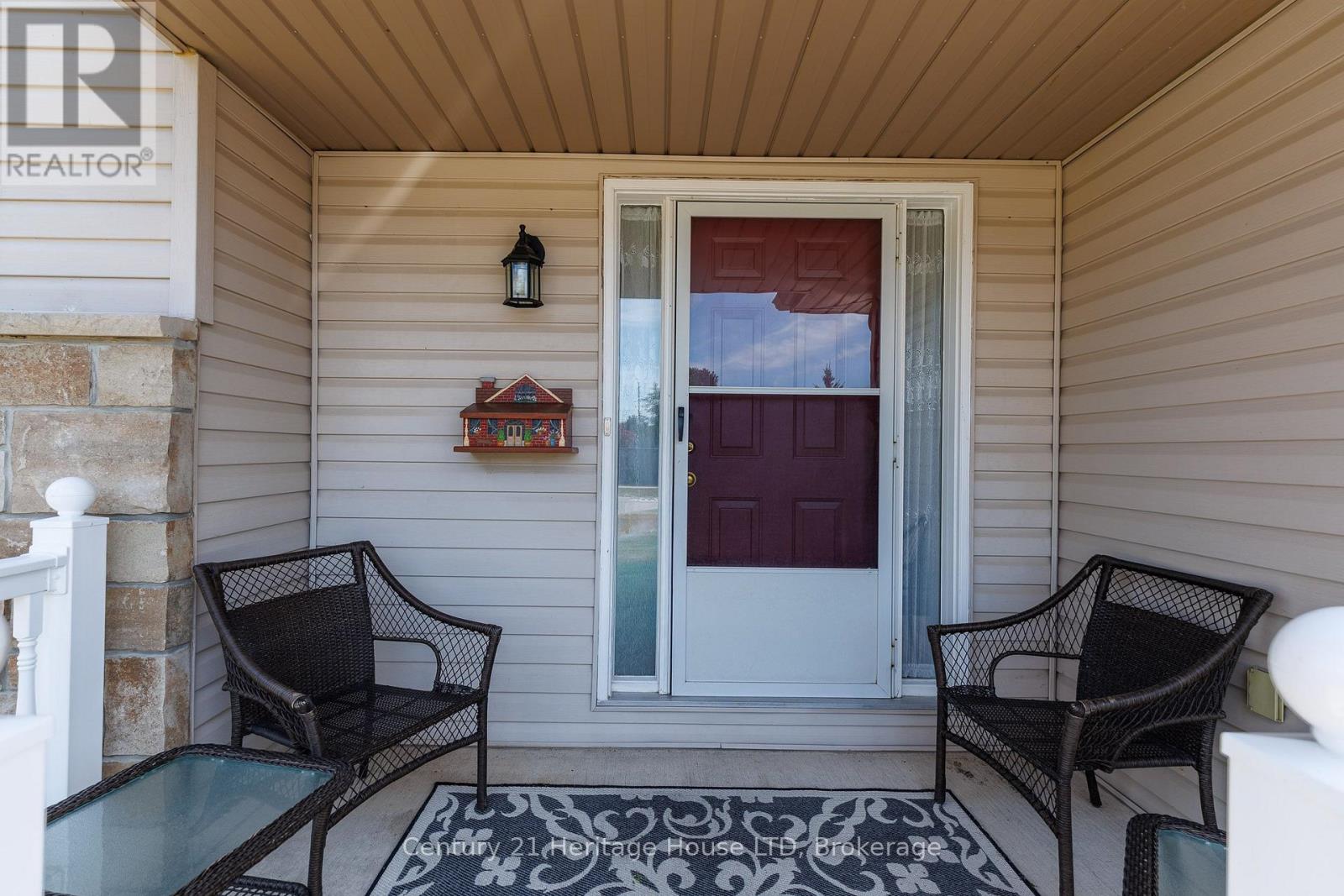 121 ROCHELLE CRESCENT - Image 8