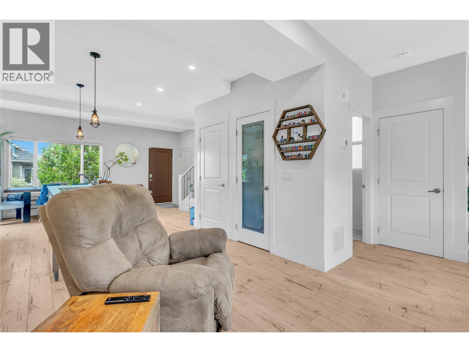  1279 Bergamot Avenue, Kelowna
