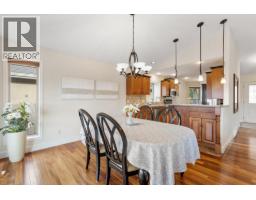 Living room - 3492 Camelback Drive, Kelowna, BC V1X8A7 Photo 11