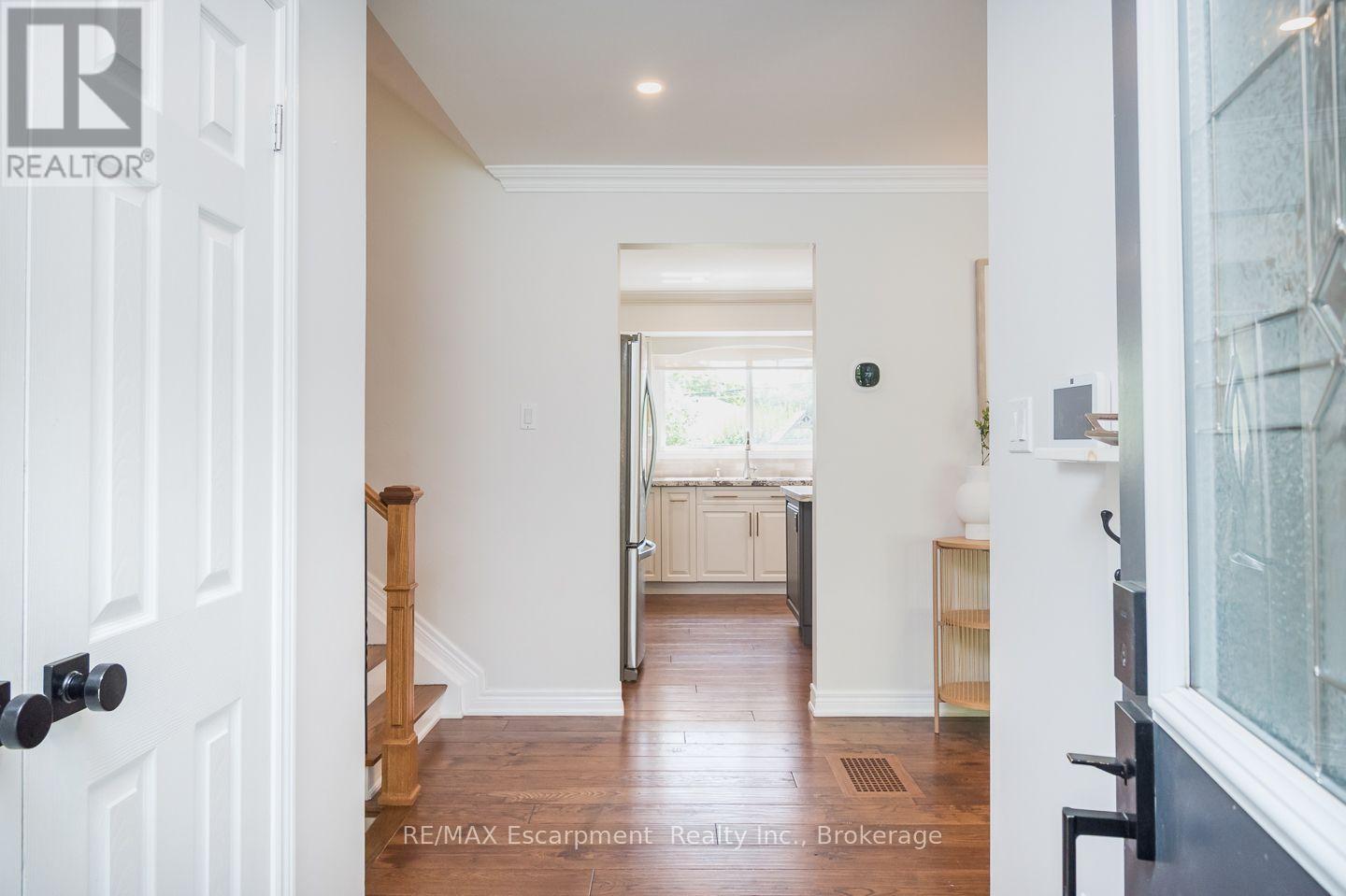 5410 CLIVE CRESCENT - Image 3