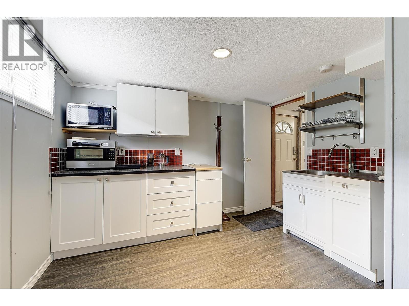 1040 Laurier Avenue - 22