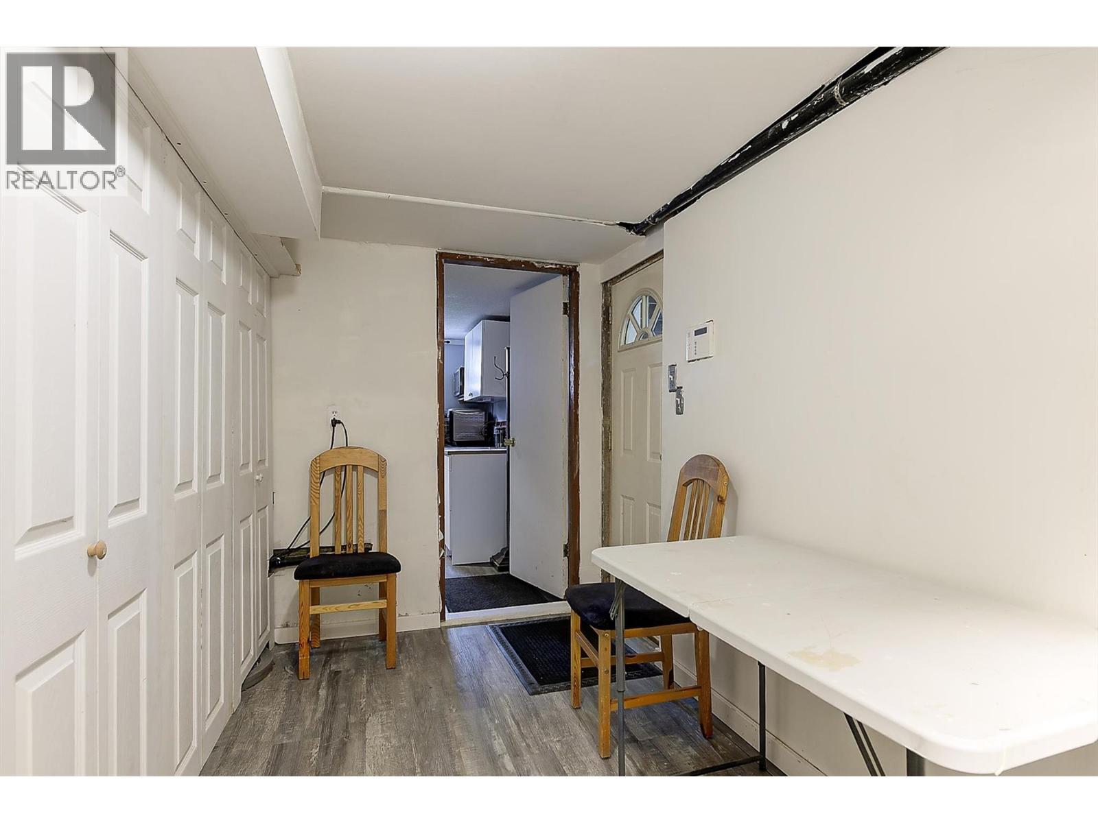 1040 Laurier Avenue - 30