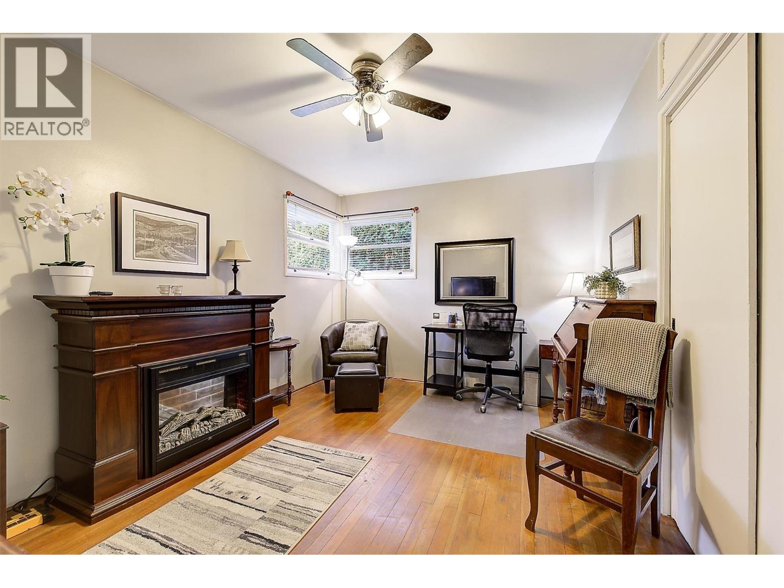 1040 Laurier Avenue - 12