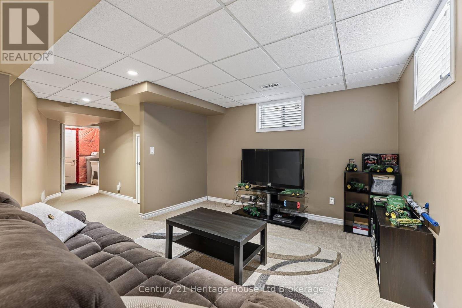 1019 MARQUETTE DRIVE - 23