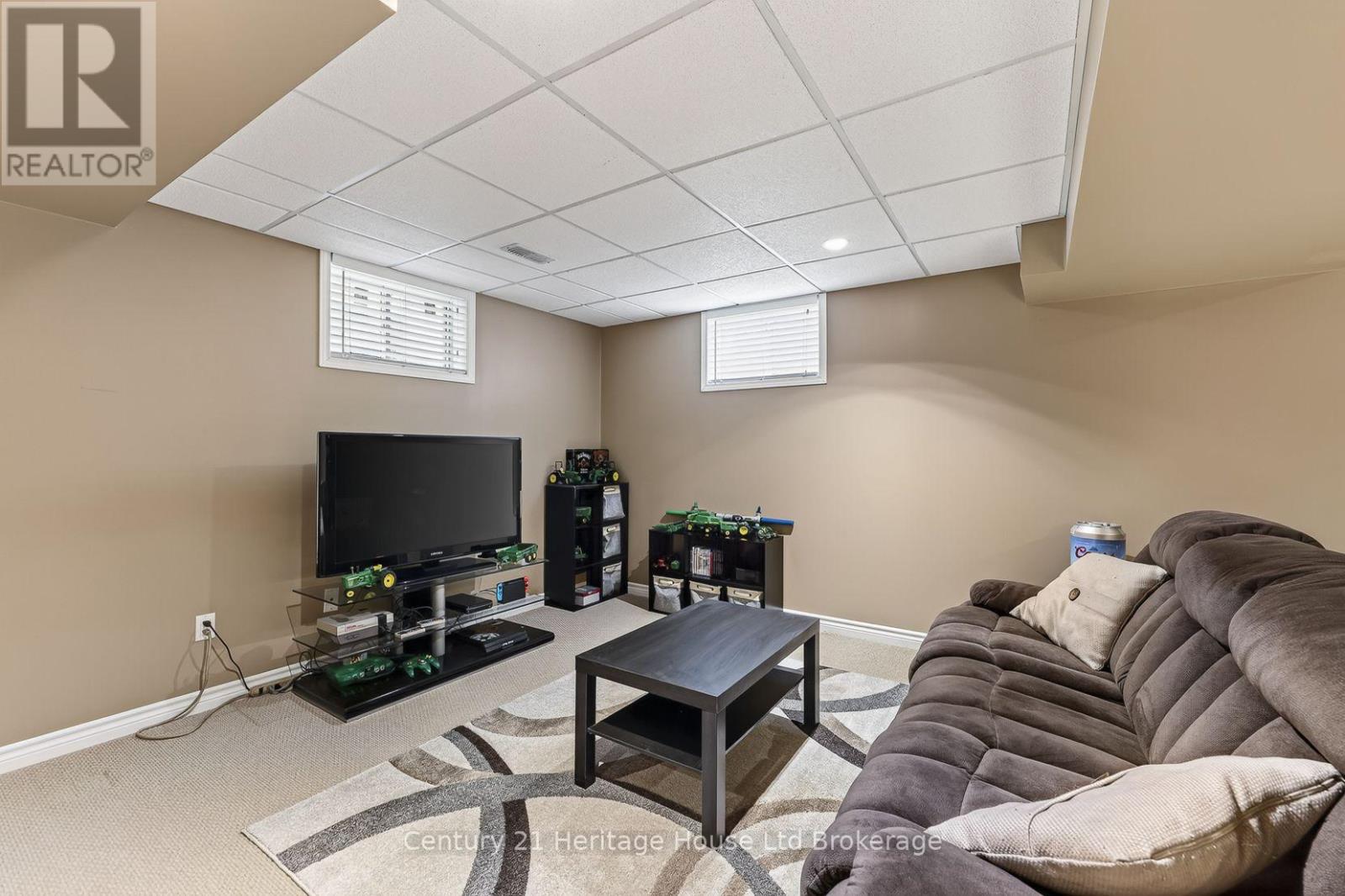1019 MARQUETTE DRIVE - 24