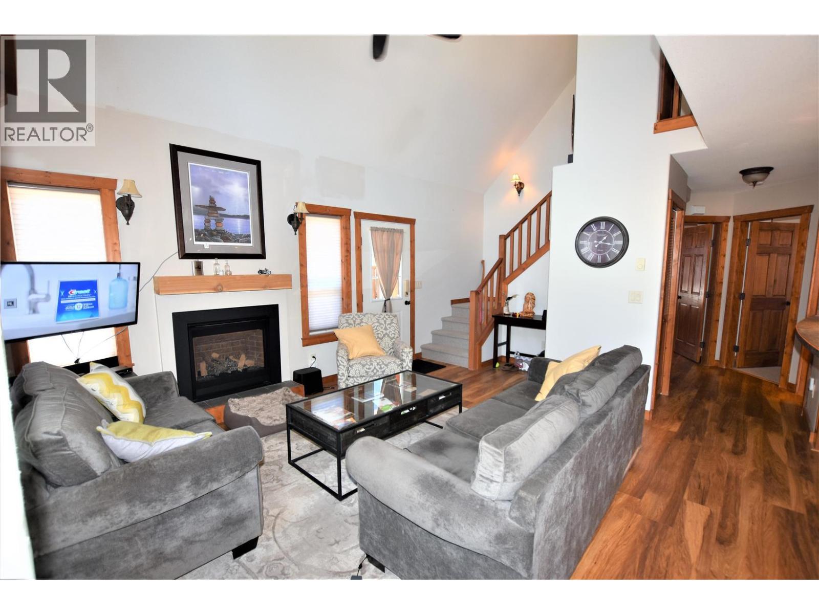 121 Deer Street - 11