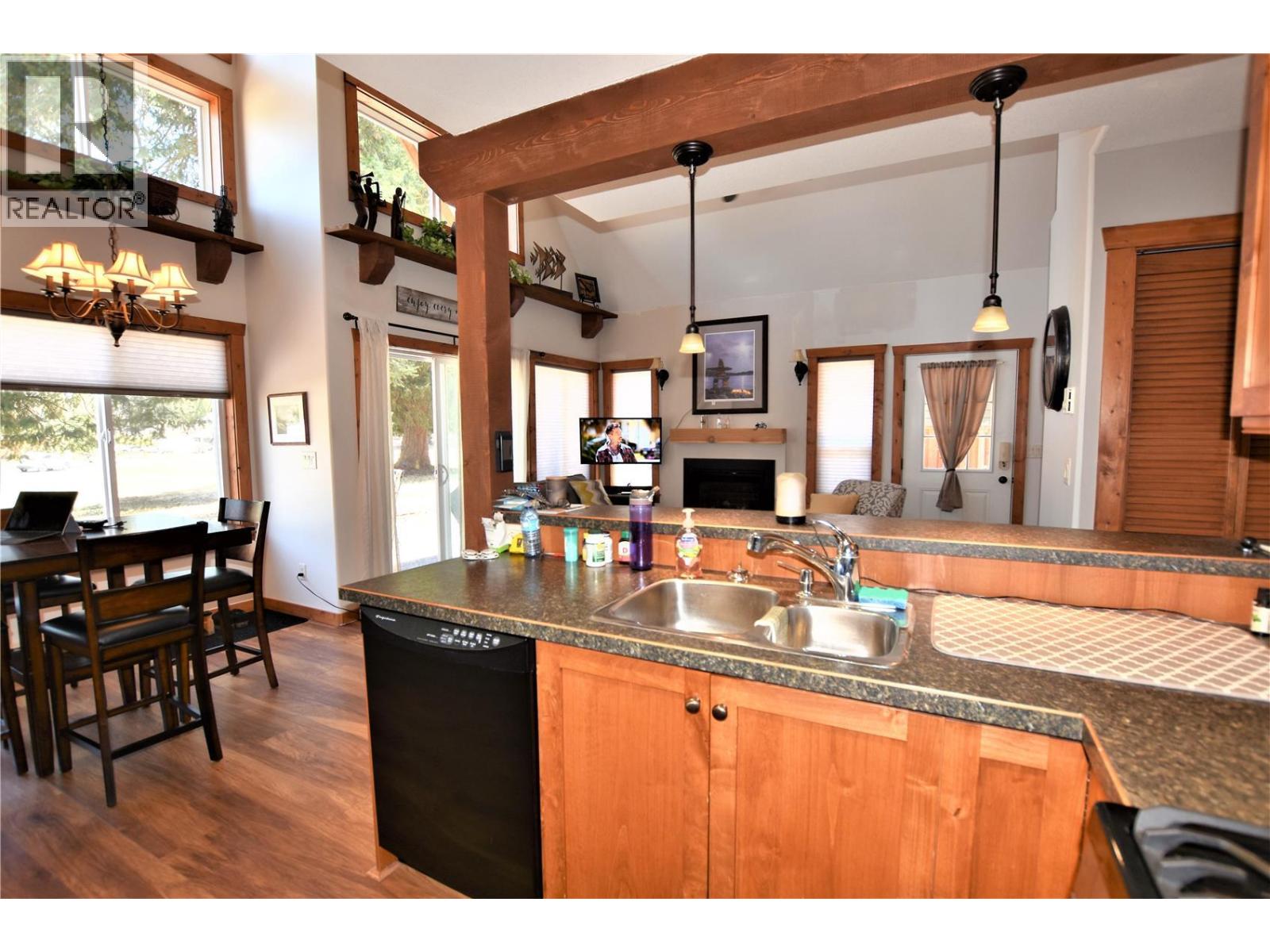 121 Deer Street - 16