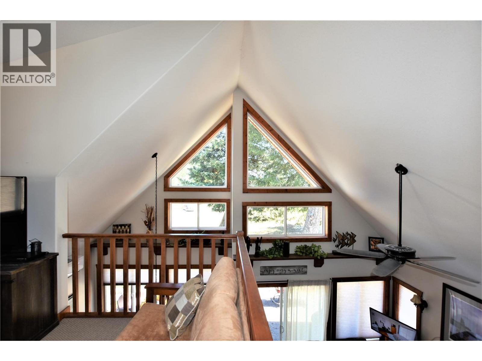 121 Deer Street - 35