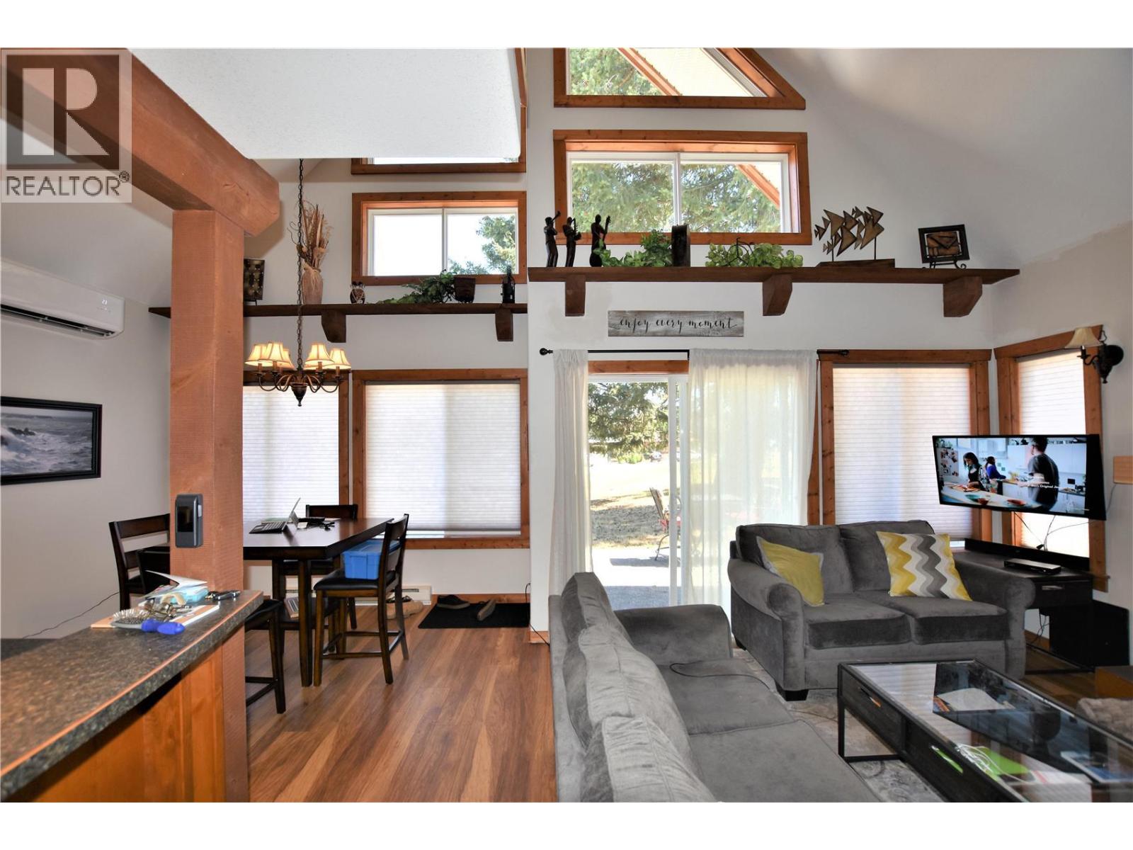 121 Deer Street - 10