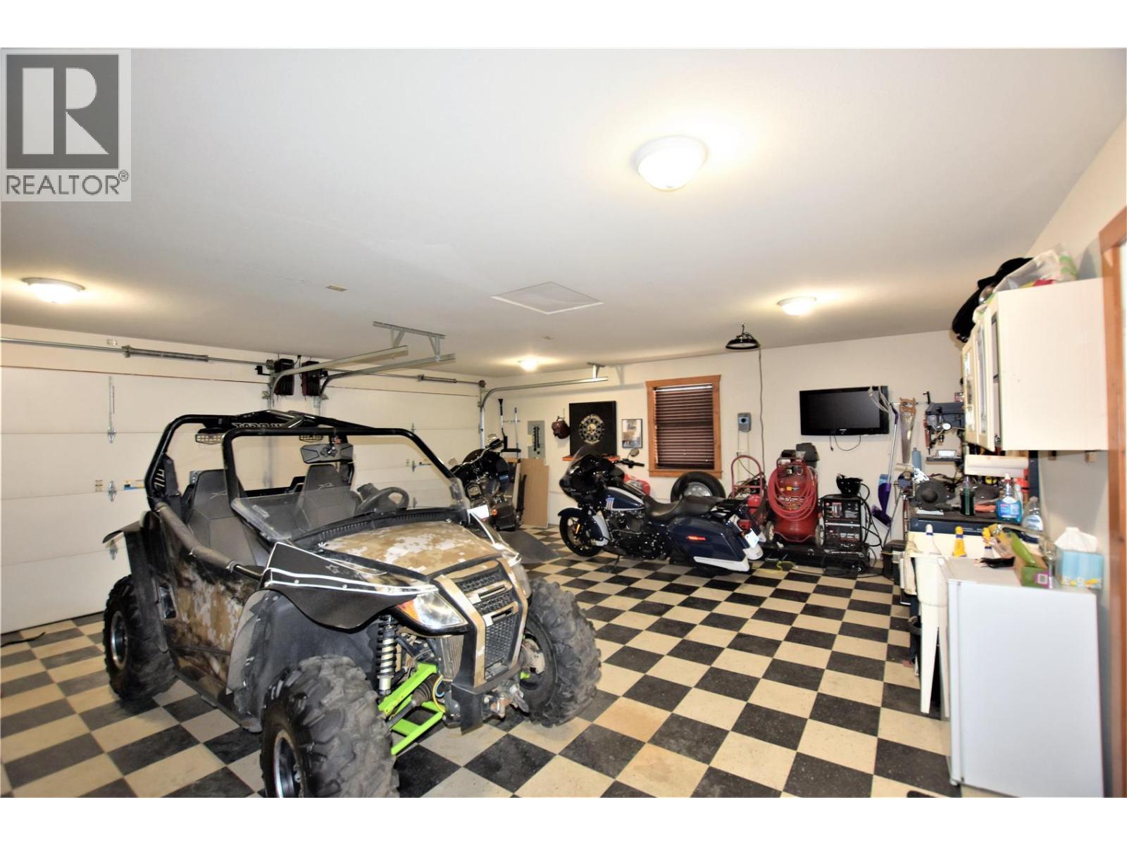 121 Deer Street - 39
