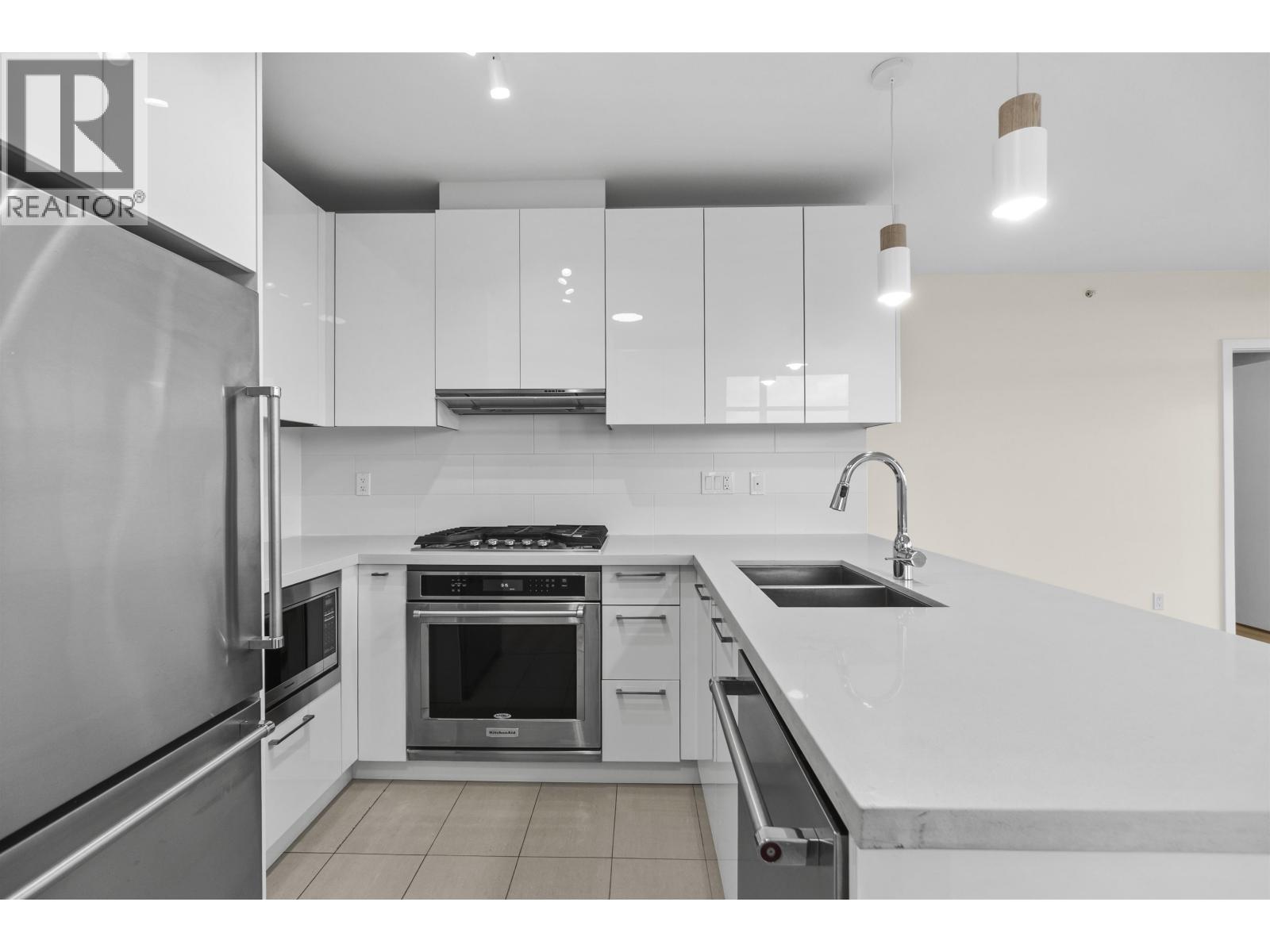 3 Bed, 2 Bath House for Sale in Coquitlam – 2906 3080 LINCOLN AVENUE, Coquitlam – MLS# R3150456 - Image 9