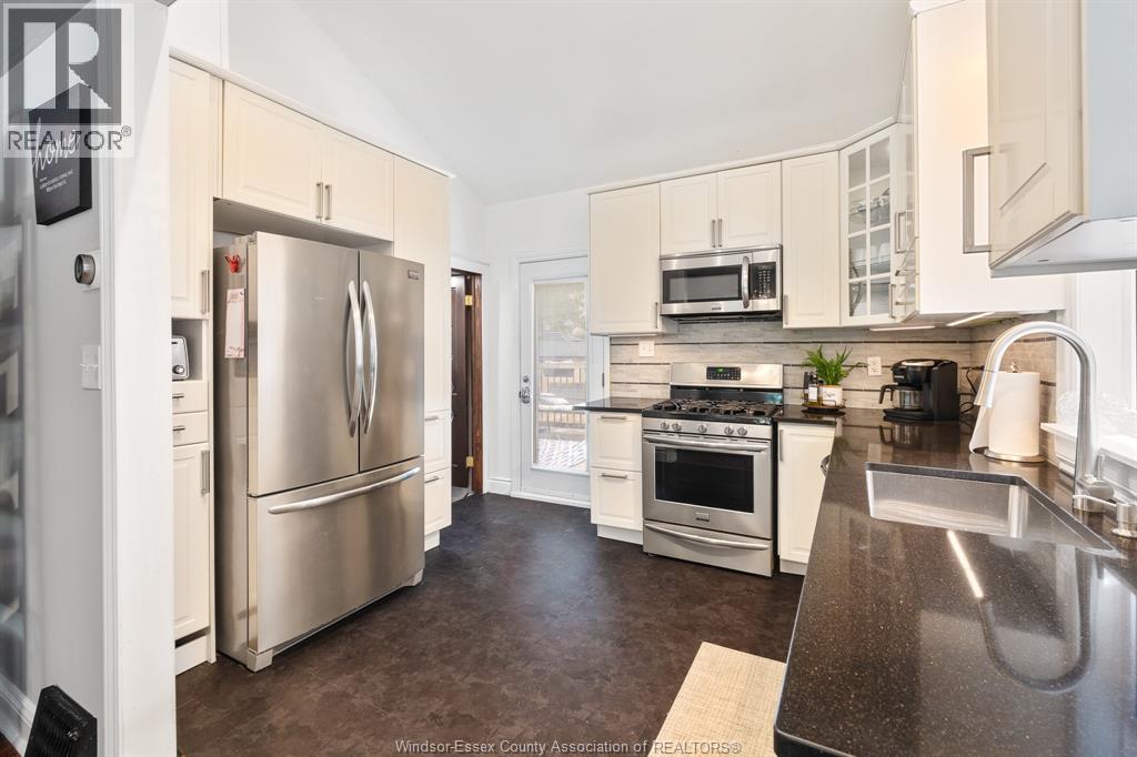 2322 LILLIAN AVENUE - 17