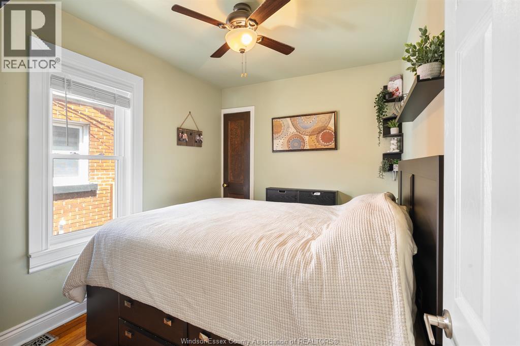 2322 LILLIAN AVENUE - 22