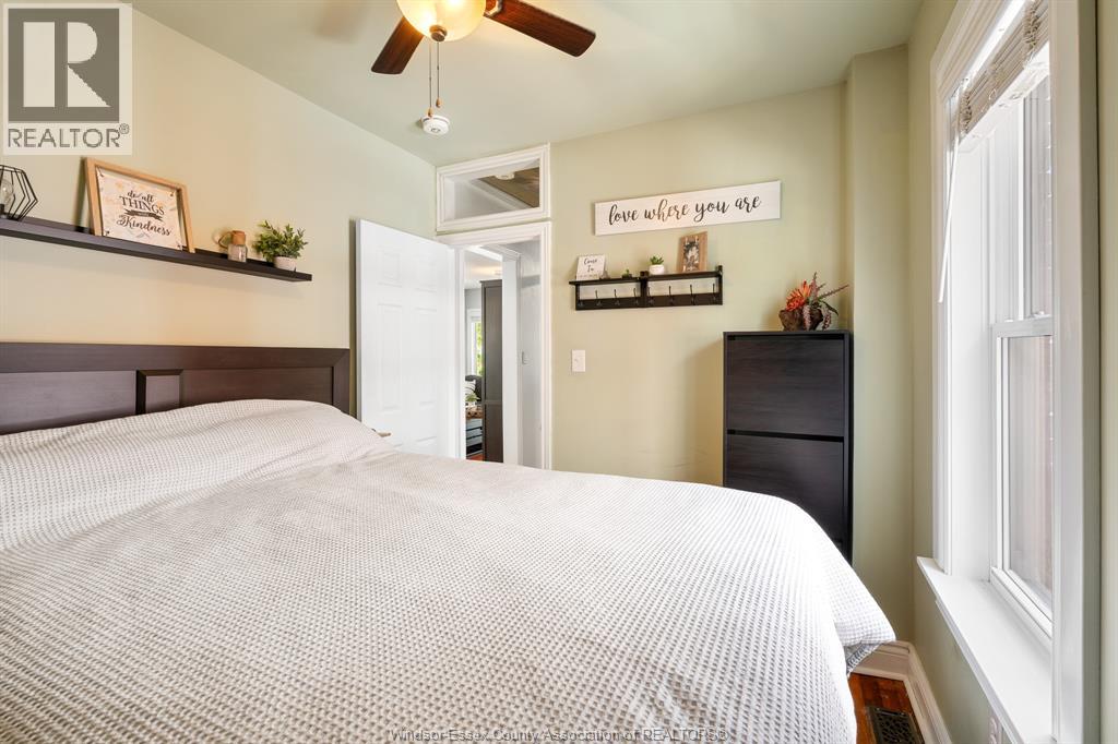 2322 LILLIAN AVENUE - 23