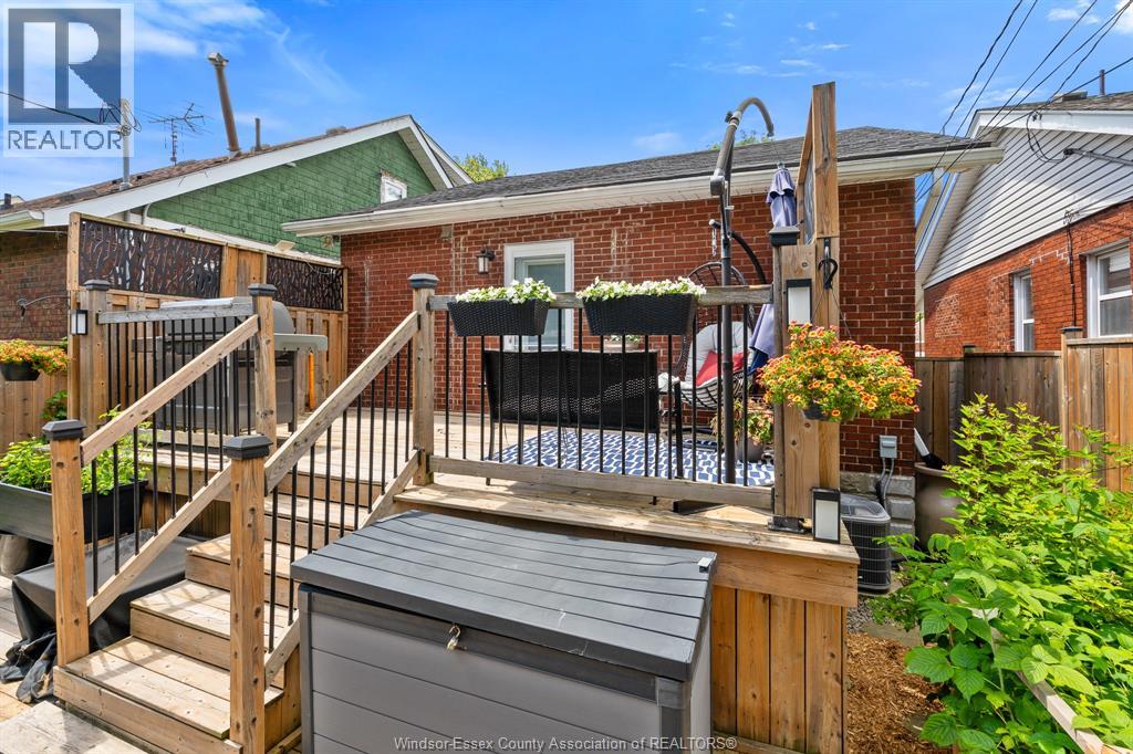 2322 LILLIAN AVENUE - 42