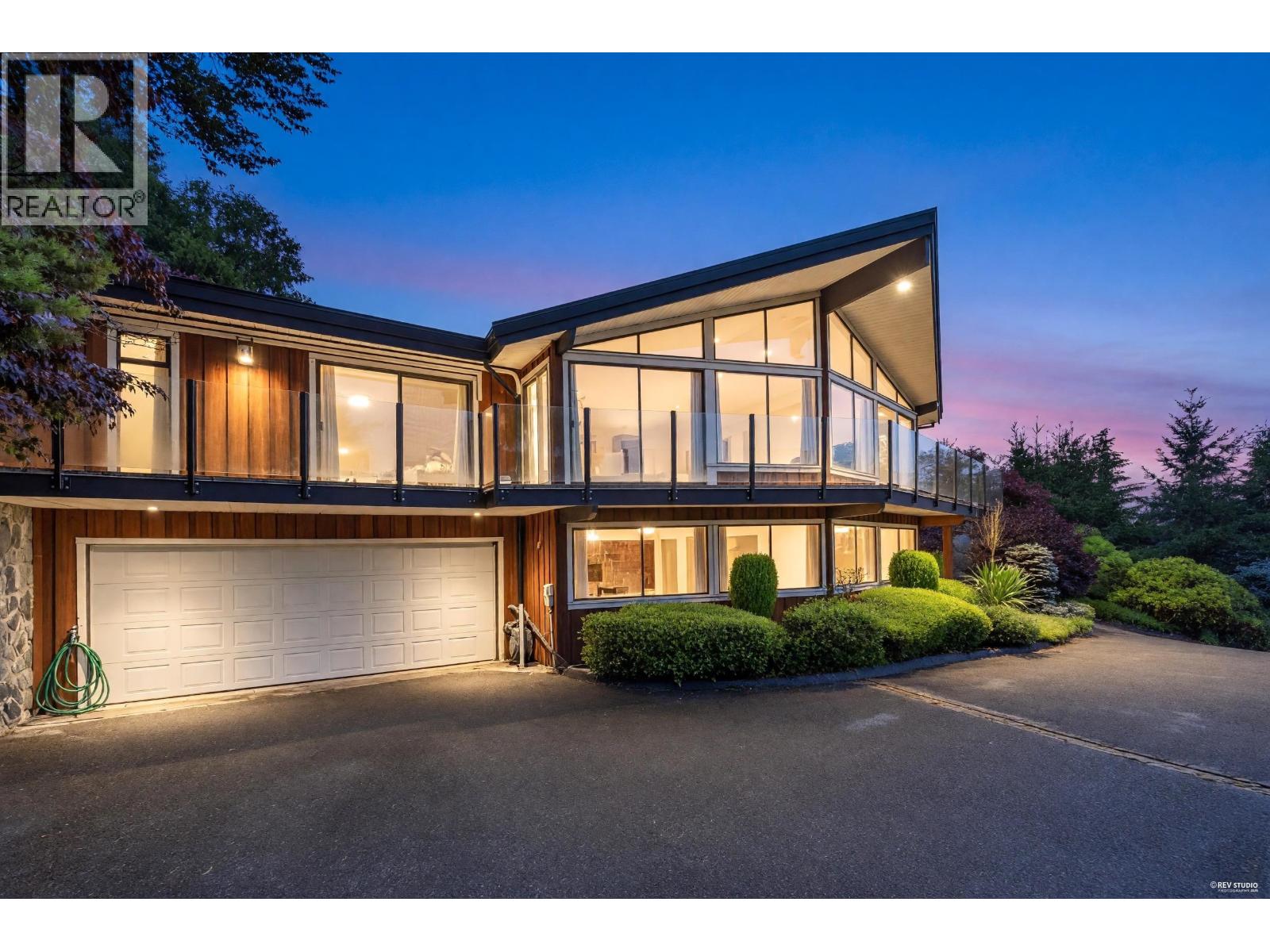 1403 CHIPPENDALE ROAD, West Vancouver