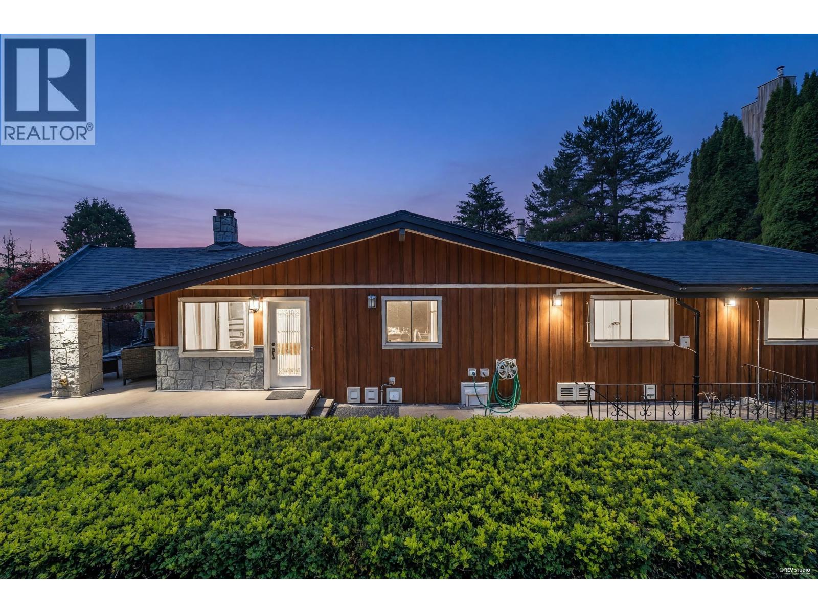 1403 CHIPPENDALE ROAD, West Vancouver