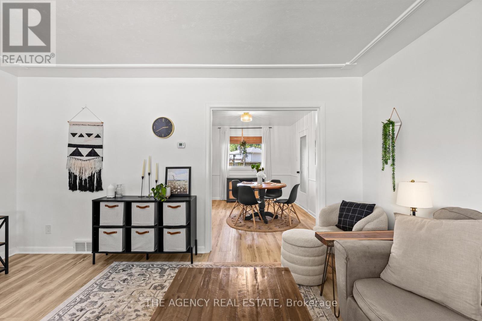 86 HAWKESBURY AVENUE - 5