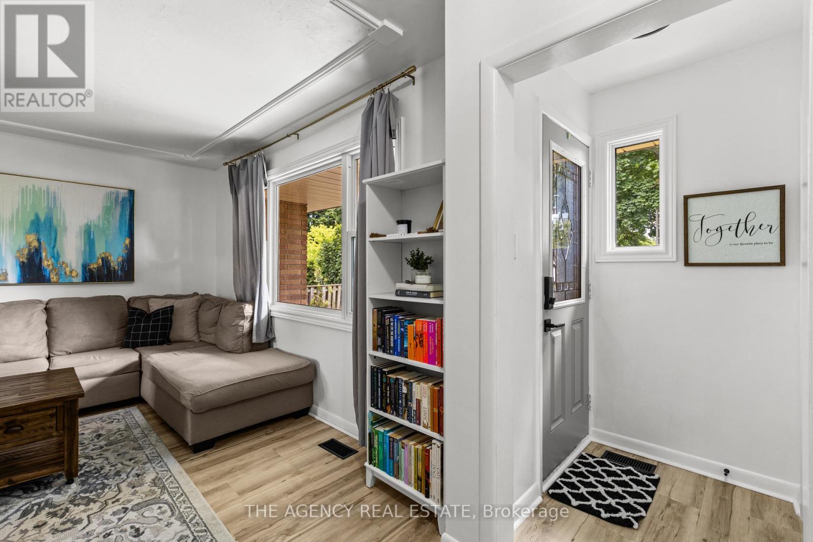 86 HAWKESBURY AVENUE - 2