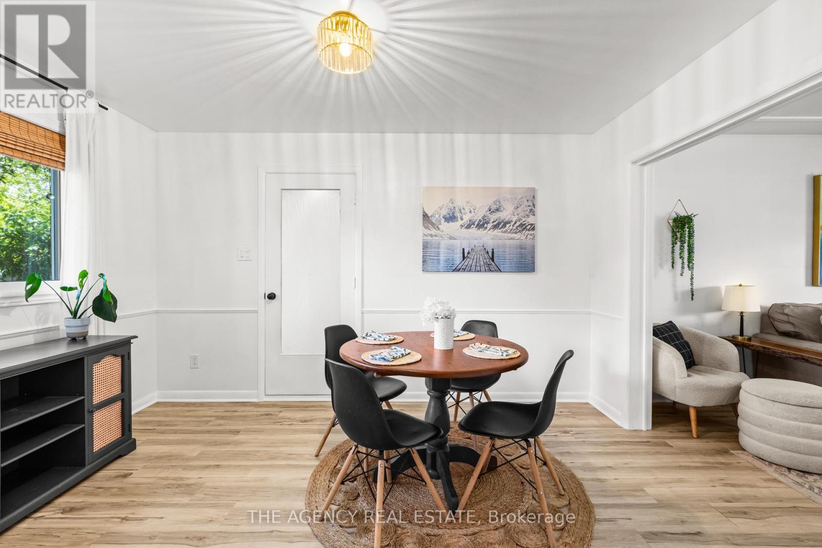 86 HAWKESBURY AVENUE - 8