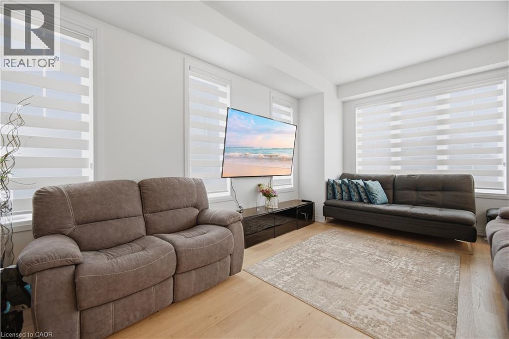 240 VELVET Way - 26