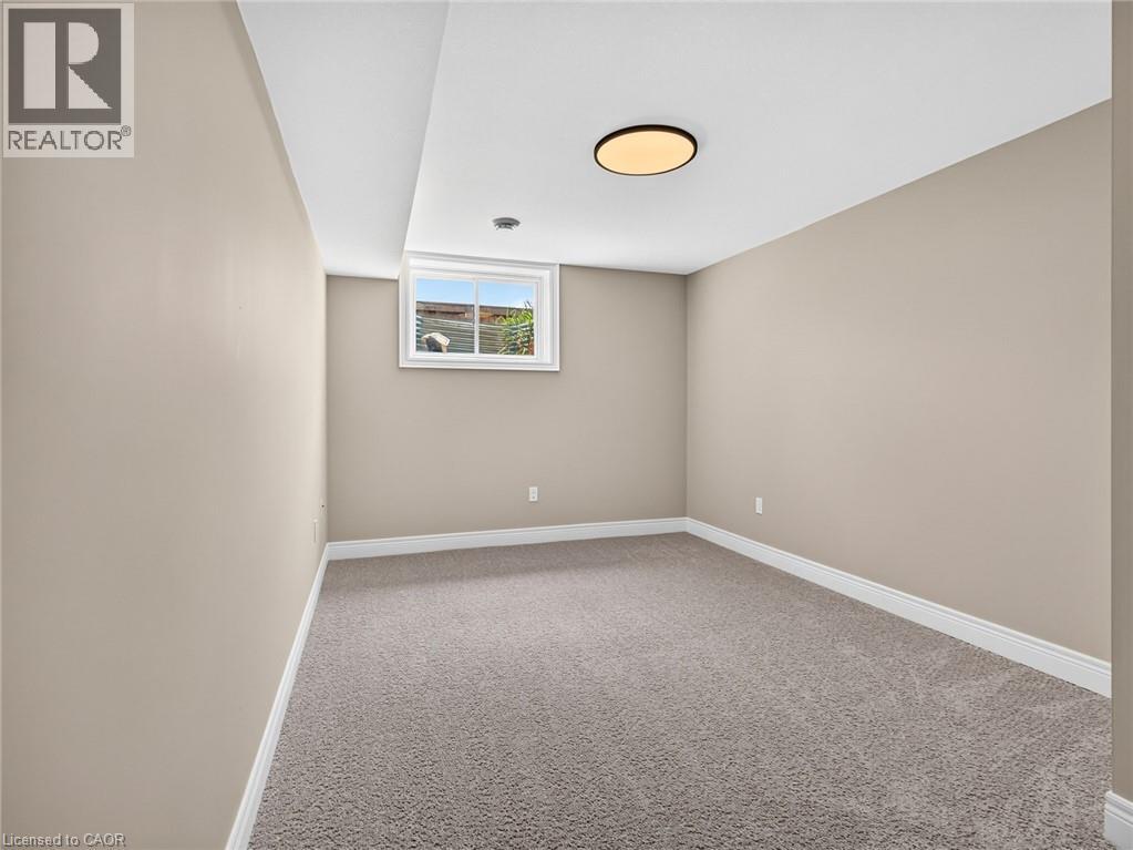 20 AUSTIN Drive - 24