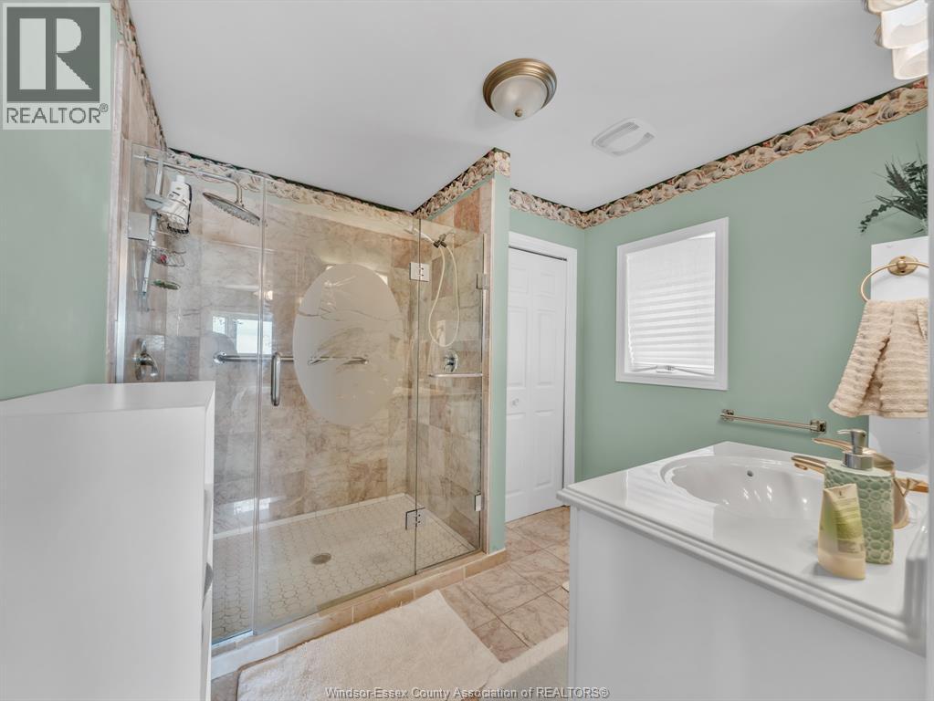 545 LAKEVIEW - Image 22