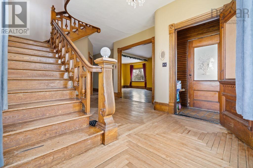 472 Main Street, Parrsboro — photo 3