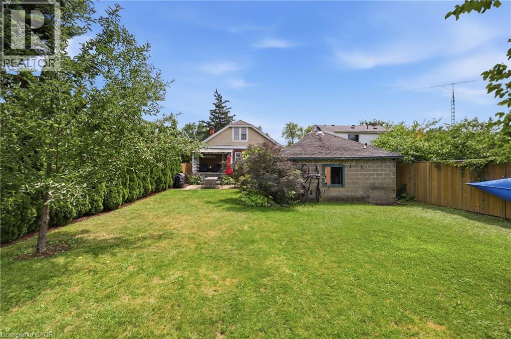 2153 CAROLINE Street - 37