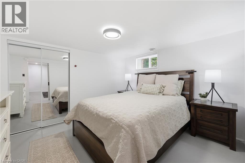 2153 CAROLINE Street - 24