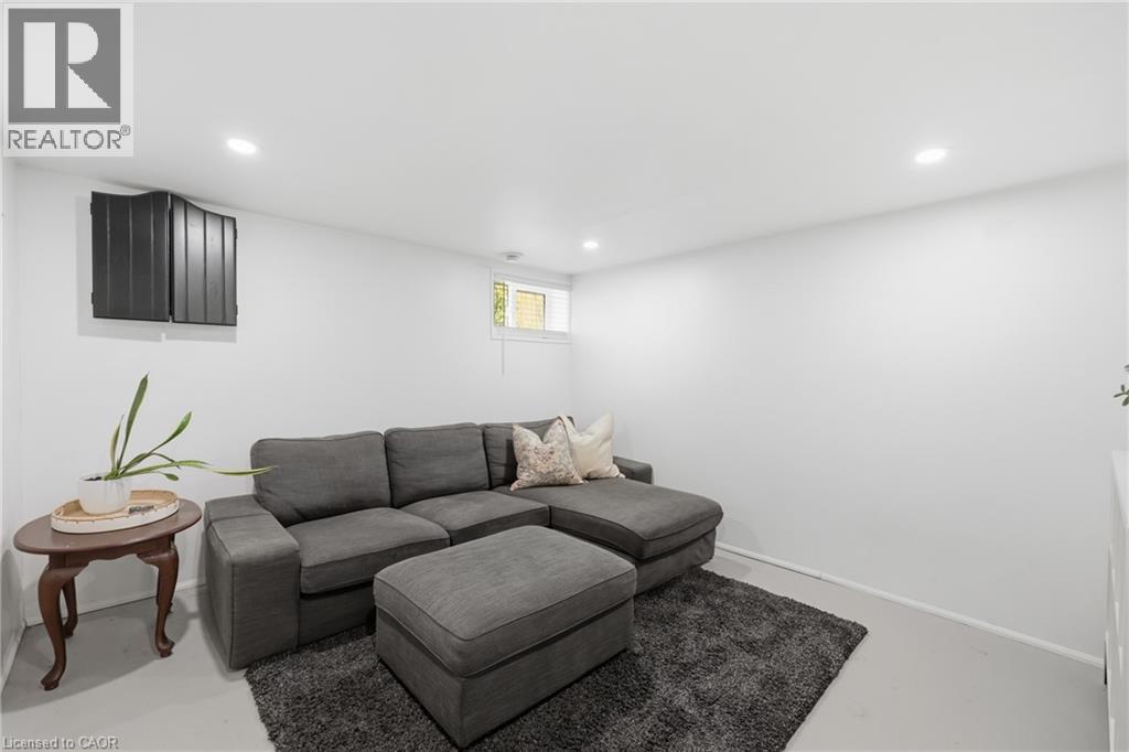 2153 CAROLINE Street - Image 21