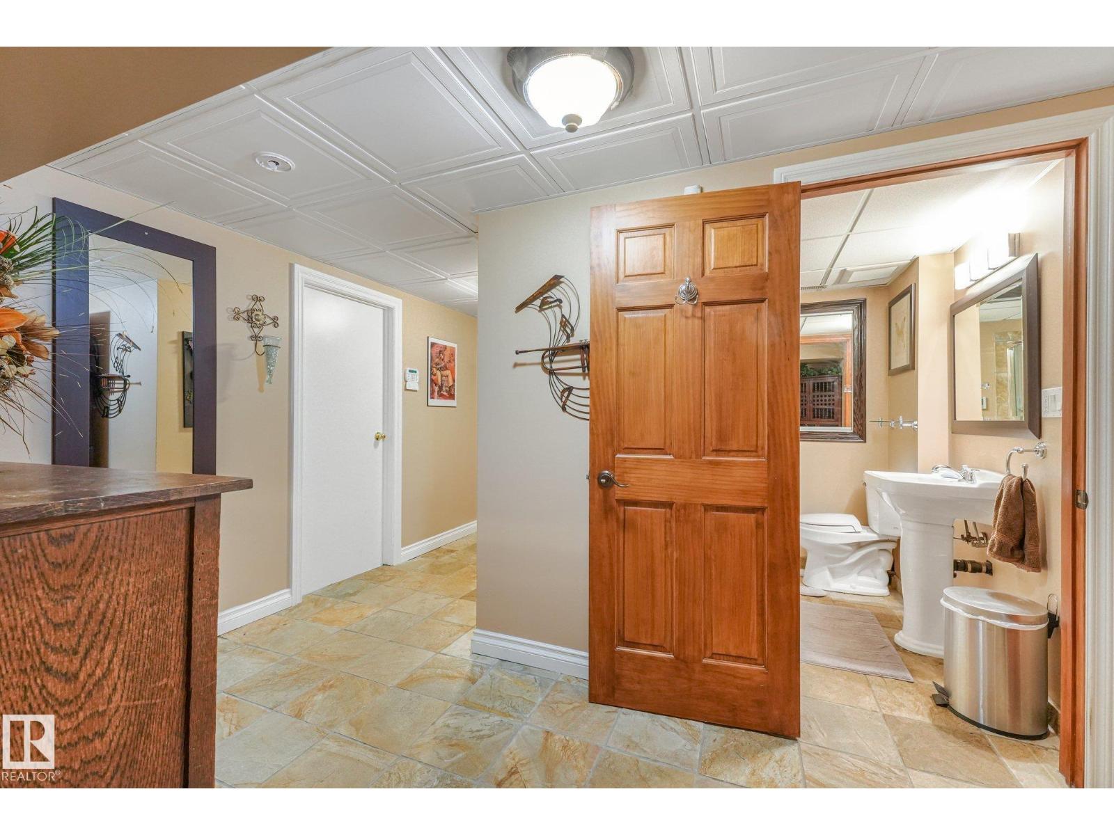 #290 22560 WYE RD - 33