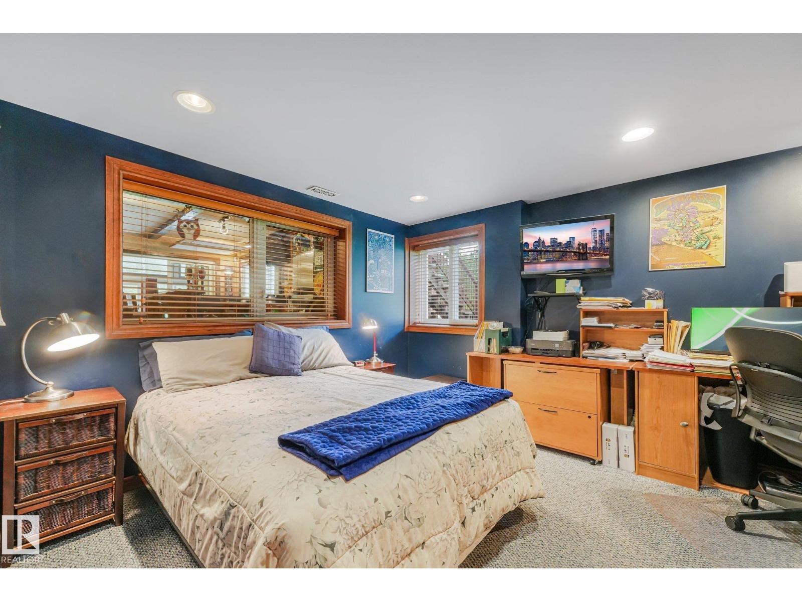 #290 22560 WYE RD - 34