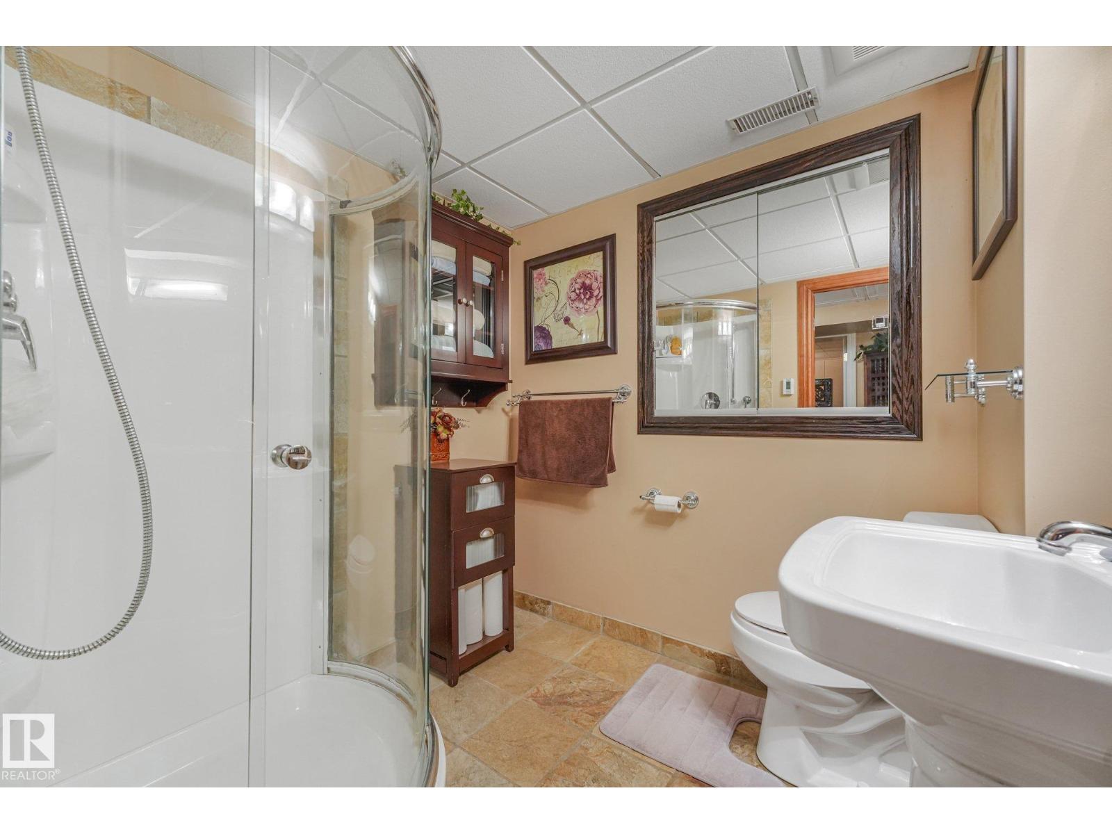 #290 22560 WYE RD - Image 36