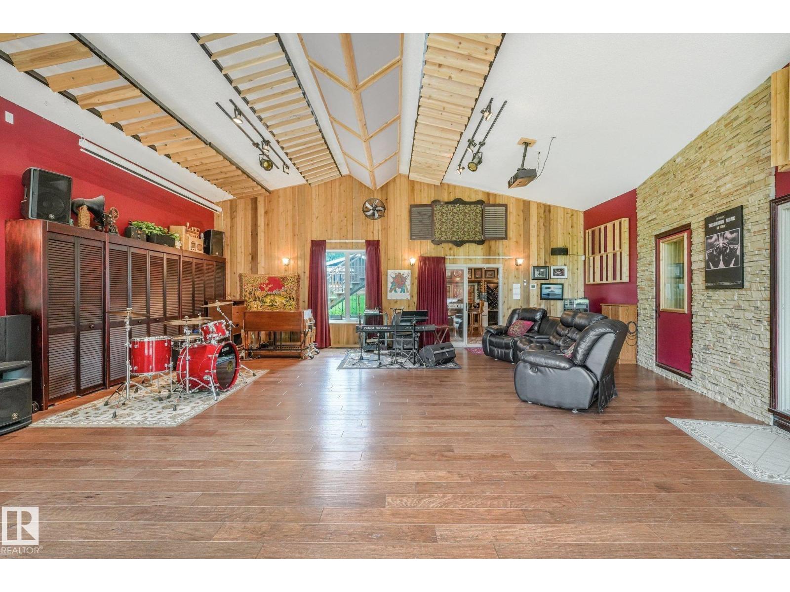 #290 22560 WYE RD - Image 48