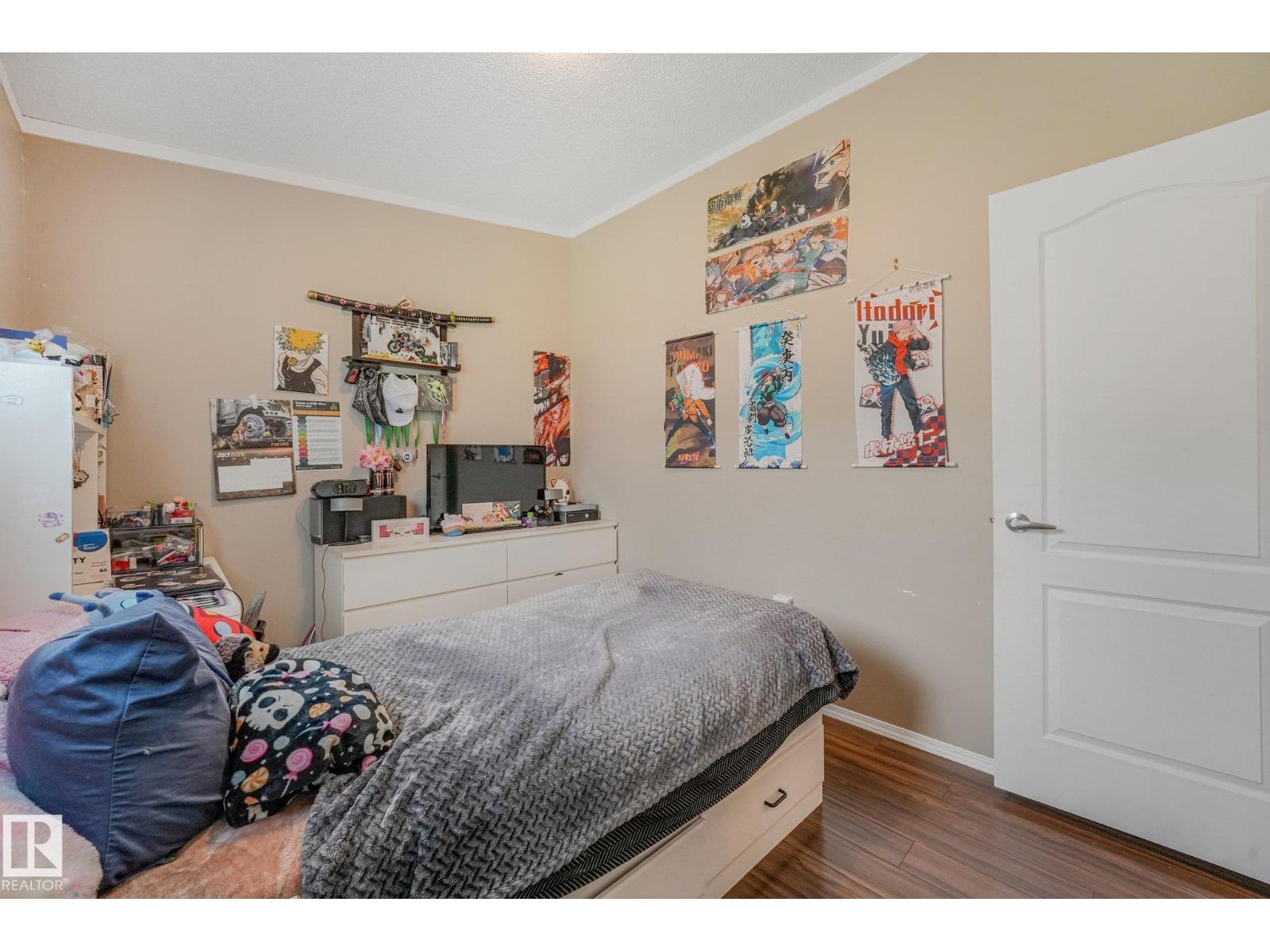 #290 22560 WYE RD - 64