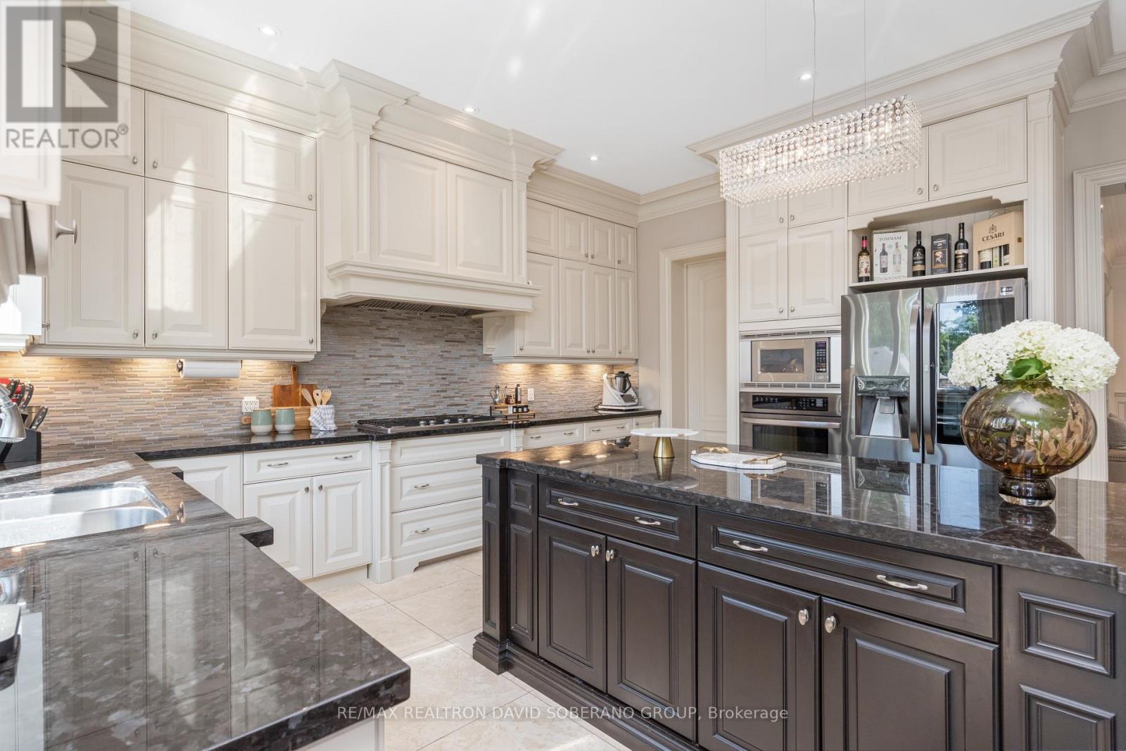 49 VERWOOD AVENUE - 13