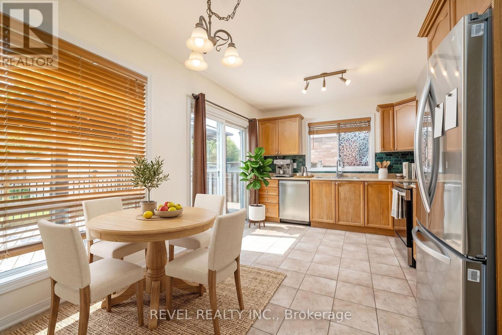 1518 CROFT AVENUE N - 11
