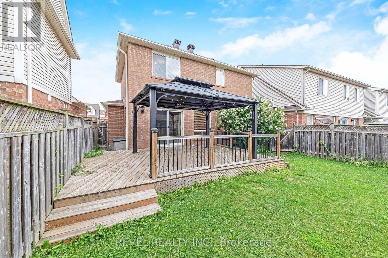 1518 CROFT AVENUE N - 35