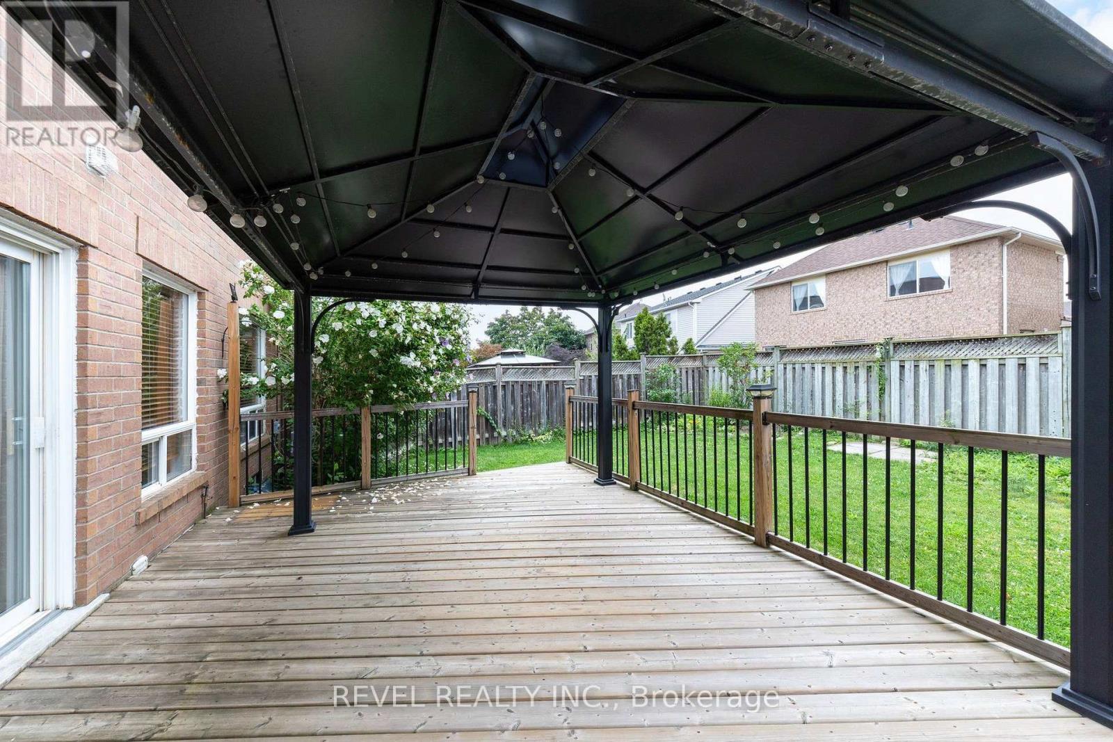 1518 CROFT AVENUE N - 40