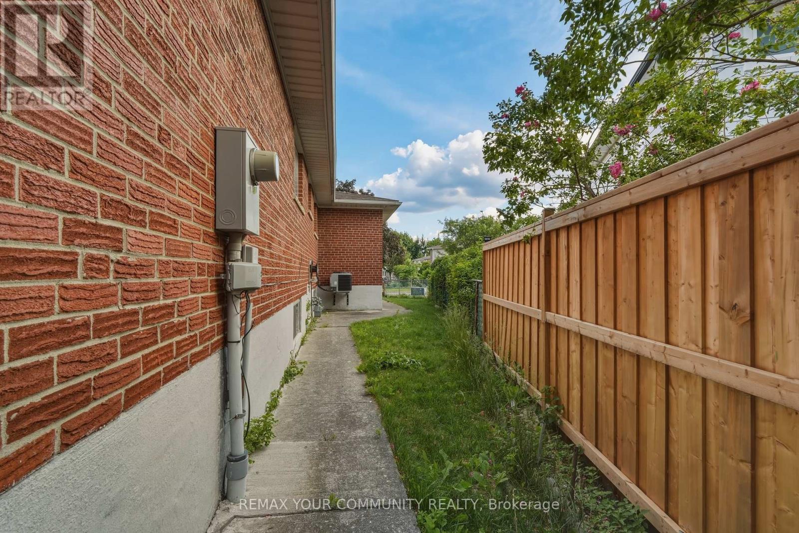 3091 RYMAL ROAD - 43