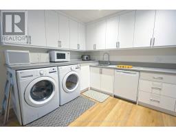 1413 Queen Victoria Avenue, Mississauga, ON L5H3H2 Photo 10