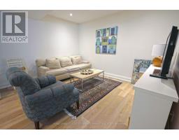1413 Queen Victoria Avenue, Mississauga, ON L5H3H2 Photo 11