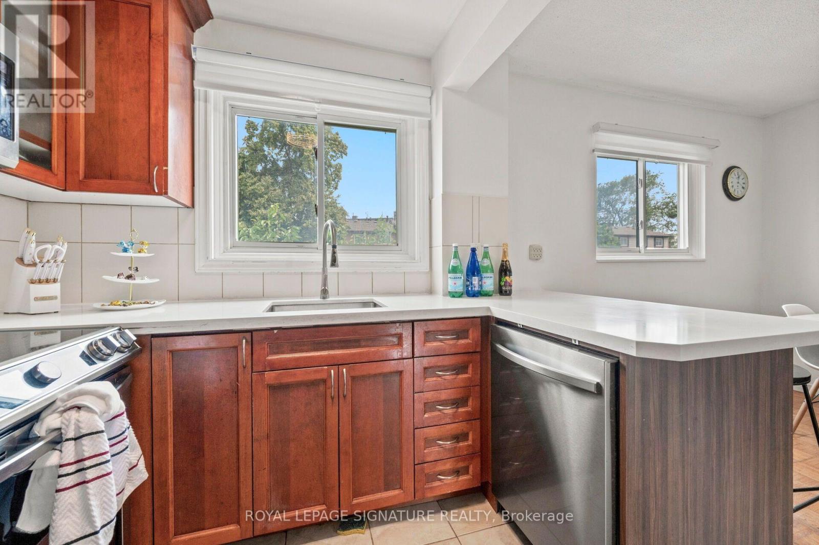 #132 1221 DUNDIX ROAD - 21