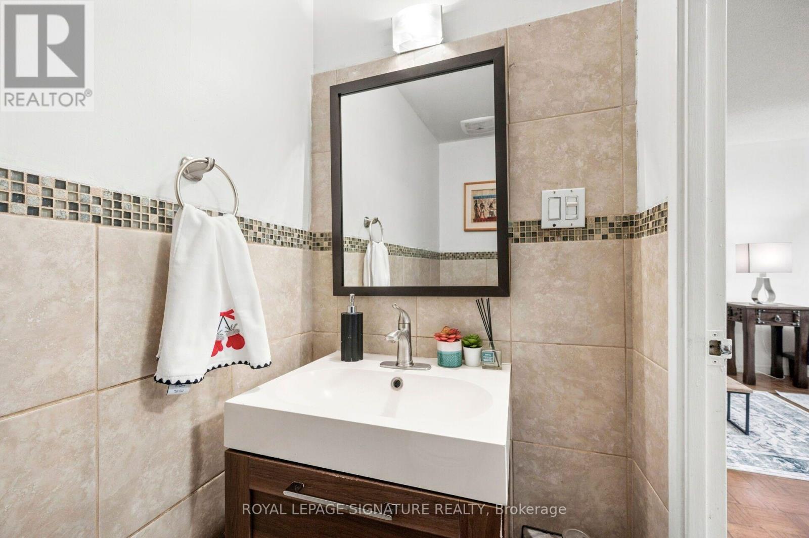 #132 1221 DUNDIX ROAD - 23