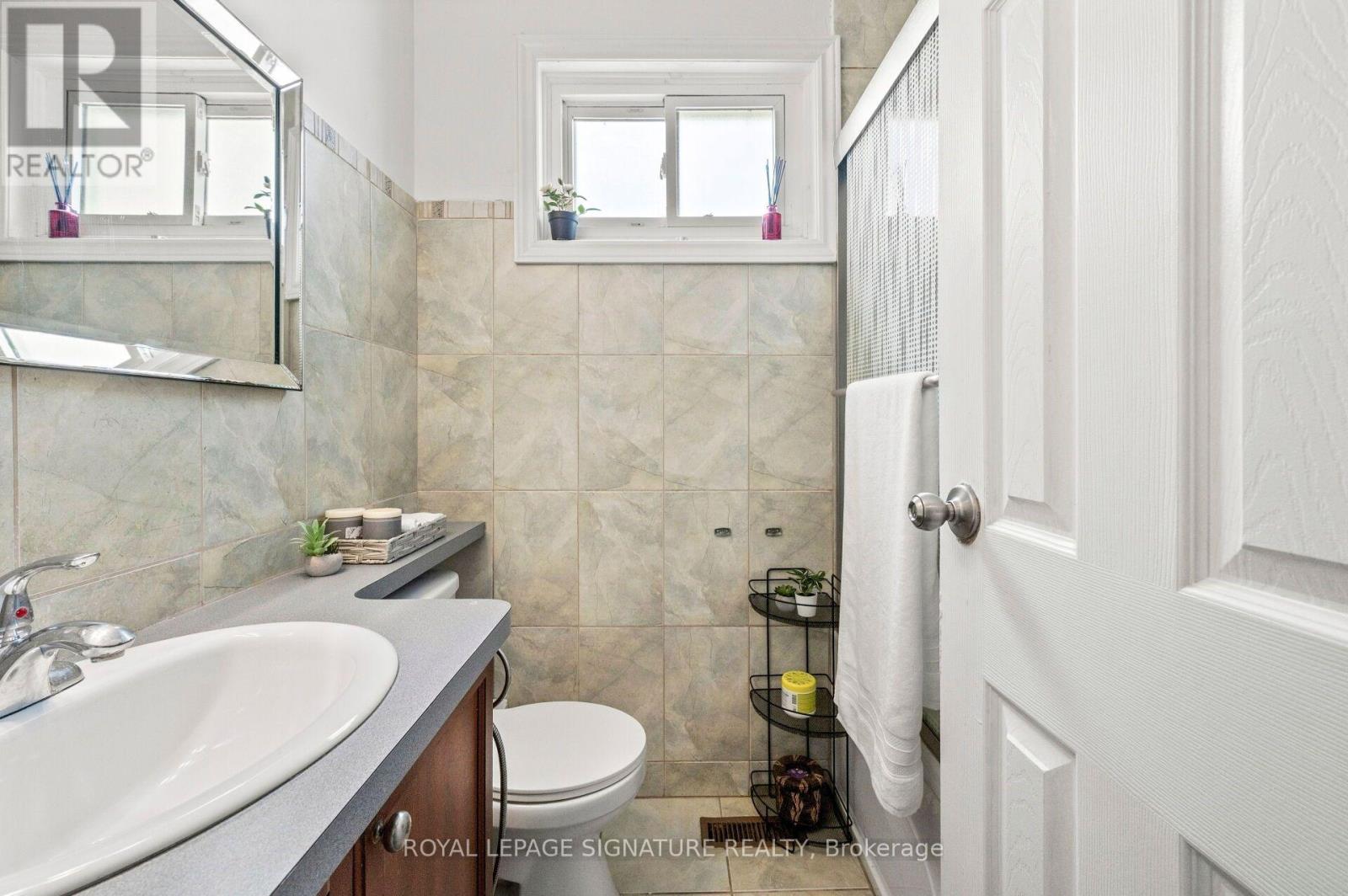 #132 1221 DUNDIX ROAD - 35