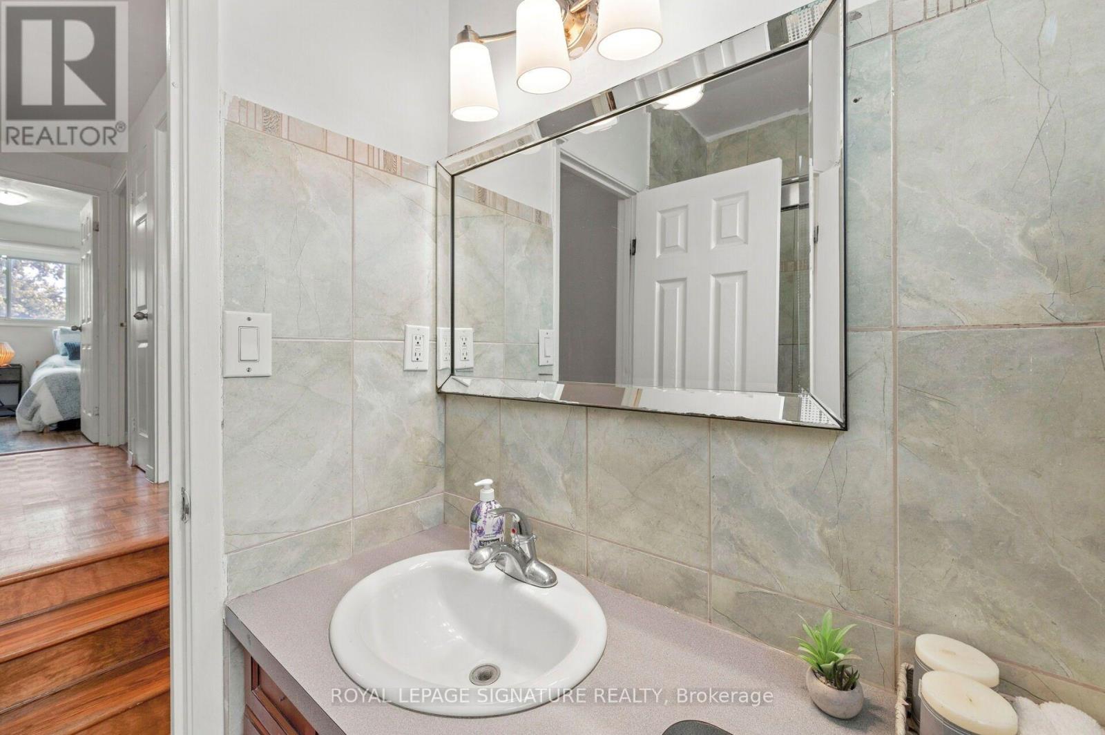 #132 1221 DUNDIX ROAD - 36