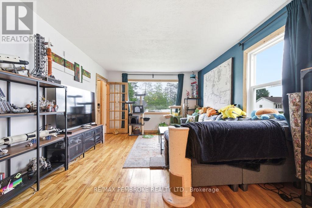 14 SUMMIT STREET - Image 12