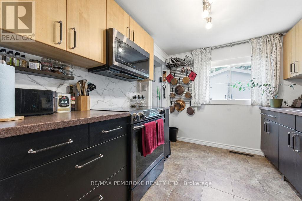 14 SUMMIT STREET - Image 16