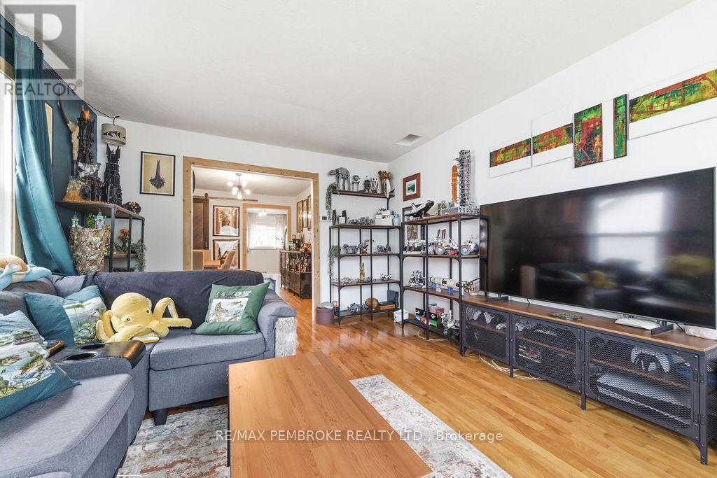 14 SUMMIT STREET - Image 14
